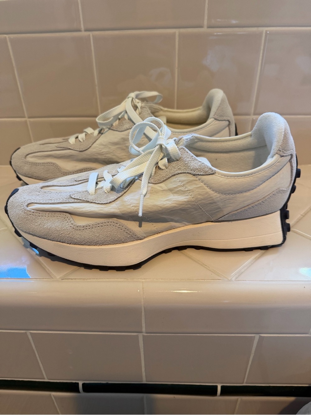 New Balance Women's White & Light Gray Retro Runner Sneakers